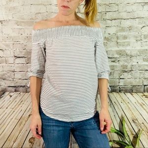 ‼️Divided Sleeveless Striped Top Size S‼️